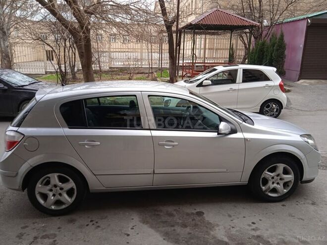 Opel Astra 2006, 209,000 km - 1.3 л - Bakı