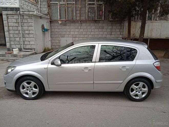 Opel Astra 2006, 209,000 km - 1.3 л - Bakı