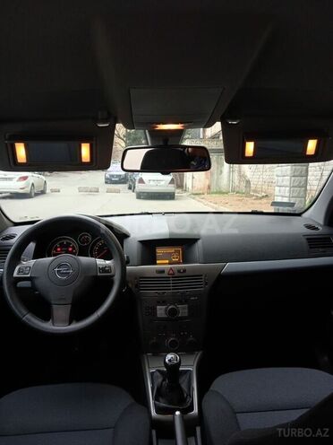 Opel Astra 2006, 209,000 km - 1.3 л - Bakı