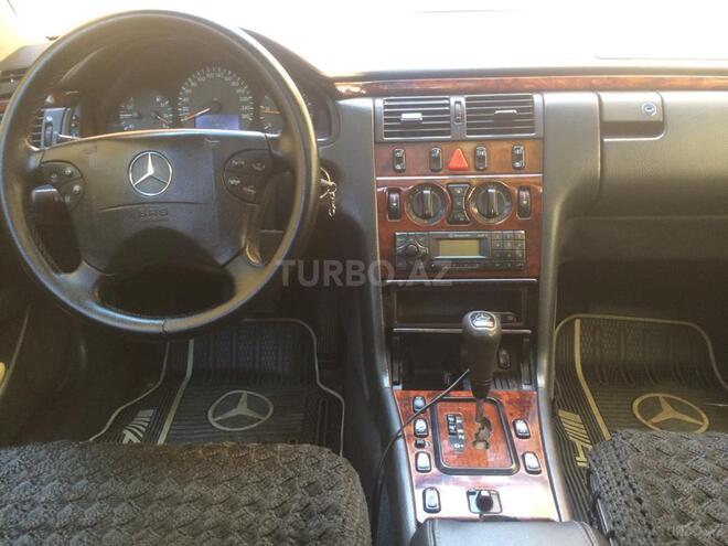 Mercedes E 220 2001, 278,517 km - 2.2 l - Bərdə