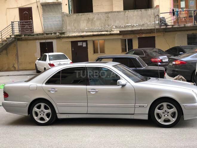 Mercedes E 280 2000, 317,000 km - 2.8 l - Bakı
