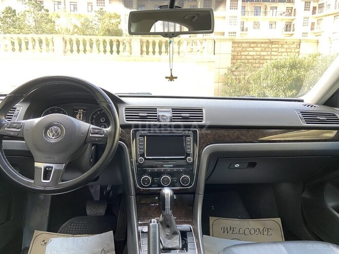 Volkswagen Passat 2014, 130,000 km - 1.8 l - Bakı