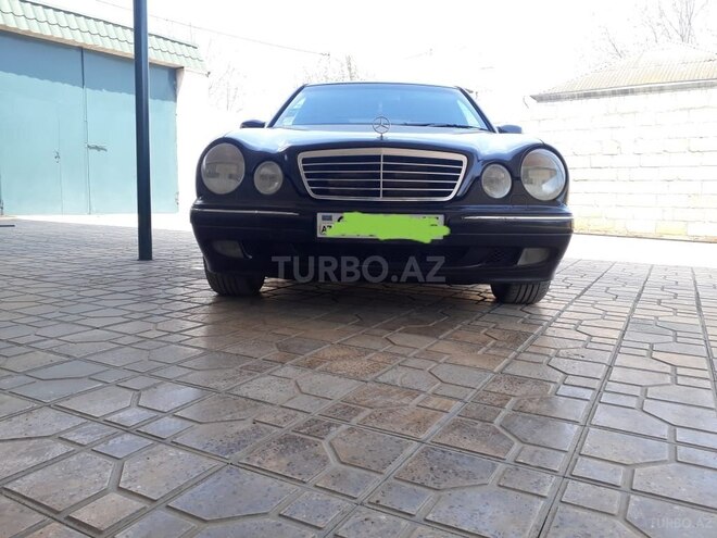 Mercedes E 270 1999, 299,000 km - 2.7 л - Ağcabədi