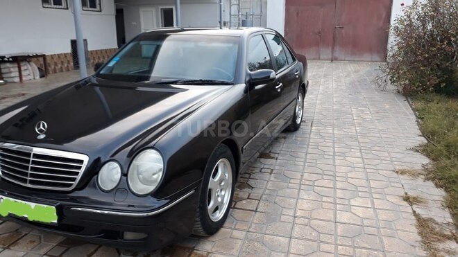 Mercedes E 270 1999, 299,000 km - 2.7 л - Ağcabədi