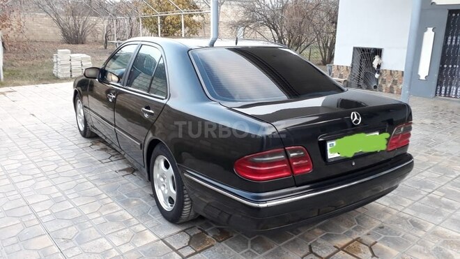 Mercedes E 270 1999, 299,000 km - 2.7 л - Ağcabədi