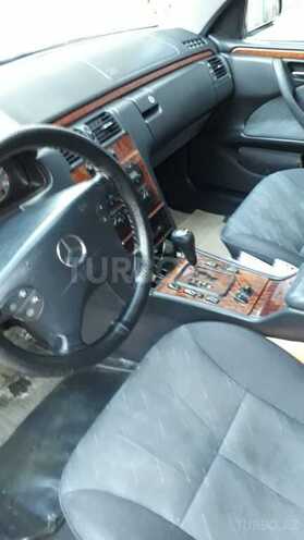 Mercedes E 270 1999, 299,000 km - 2.7 л - Ağcabədi