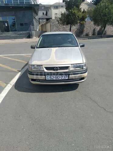 Opel Vectra 1992, 240,000 km - 2.0 л - Yevlax