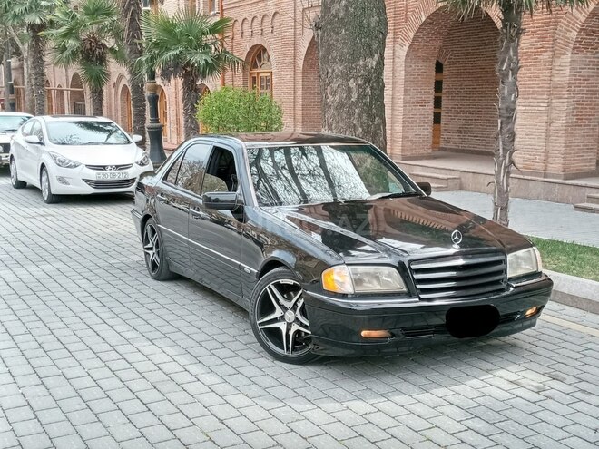Mercedes C 230 1999, 260,000 km - 2.3 л - Gəncə