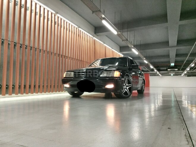 Mercedes C 230 1999, 260,000 km - 2.3 л - Gəncə