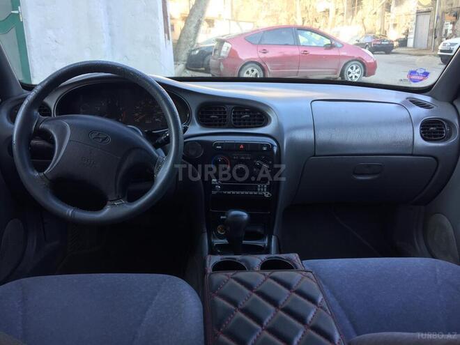 Hyundai Elantra 1999, 210,000 km - 2.0 l - Bakı