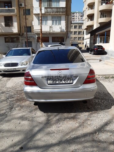 Mercedes E 240 2003, 201,756 km - 2.6 l - Bakı