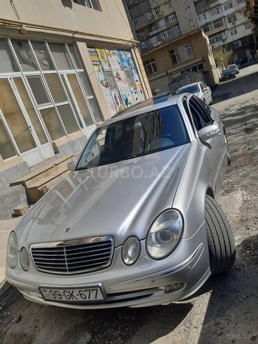 Mercedes E 240 2003, 201,756 km - 2.6 l - Bakı