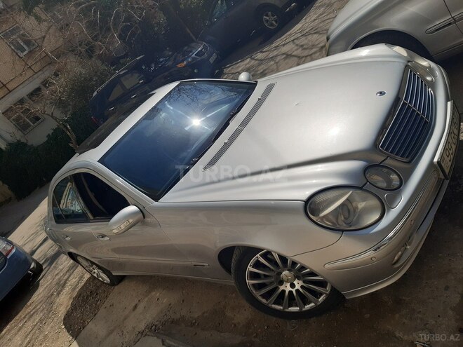 Mercedes E 240 2003, 201,756 km - 2.6 l - Bakı