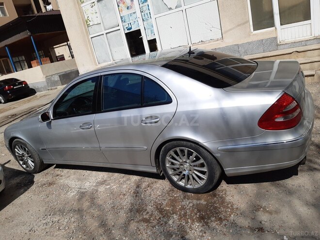 Mercedes E 240 2003, 201,756 km - 2.6 l - Bakı