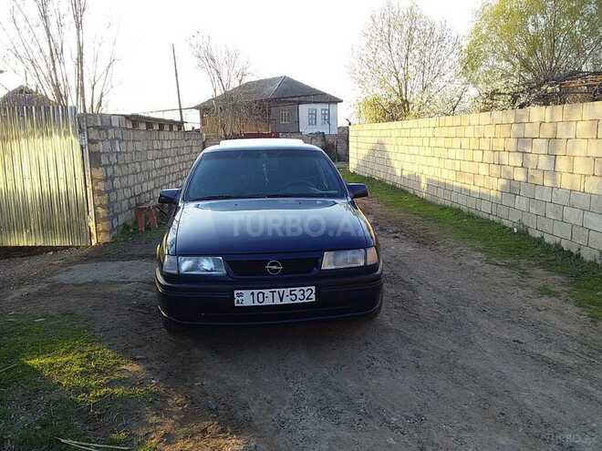 Opel Vectra 1995, 180,000 km - 2.0 l - Sabirabad