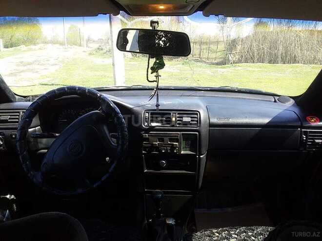 Opel Vectra 1995, 180,000 km - 2.0 l - Sabirabad