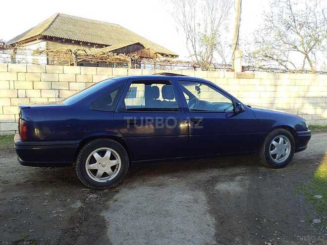 Opel Vectra 1995, 180,000 km - 2.0 l - Sabirabad