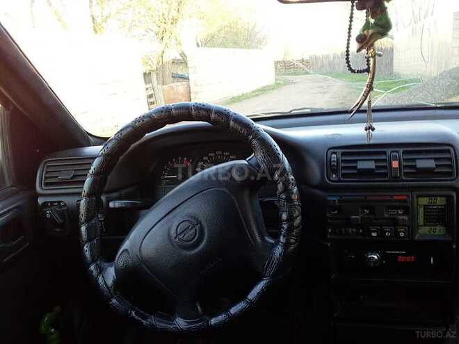 Opel Vectra 1995, 180,000 km - 2.0 l - Sabirabad