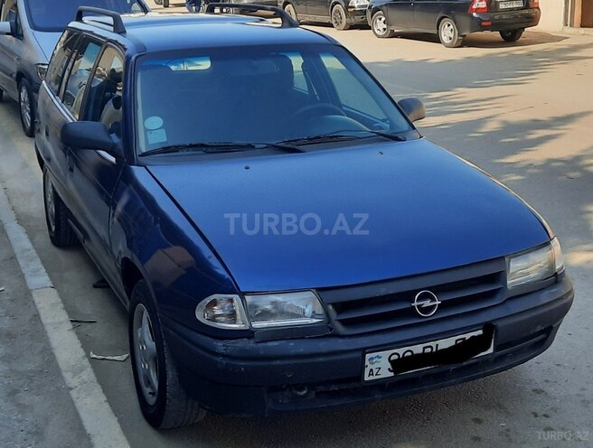 Opel Astra 1995, 325,000 km - 1.6 l - Sumqayıt