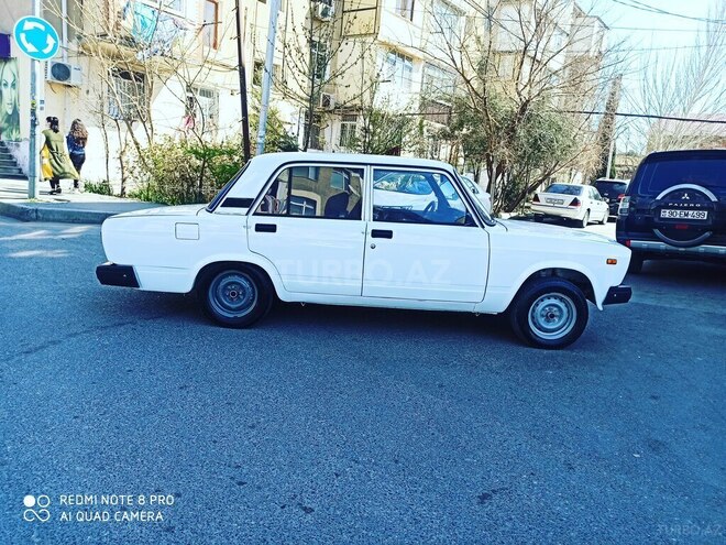 LADA (VAZ) 2107 2009, 235,000 km - 1.6 л - Bakı