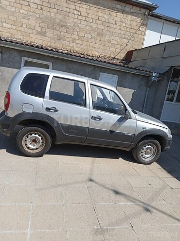 Chevrolet Niva 2010, 198,654 km - 1.7 l - Şamaxı
