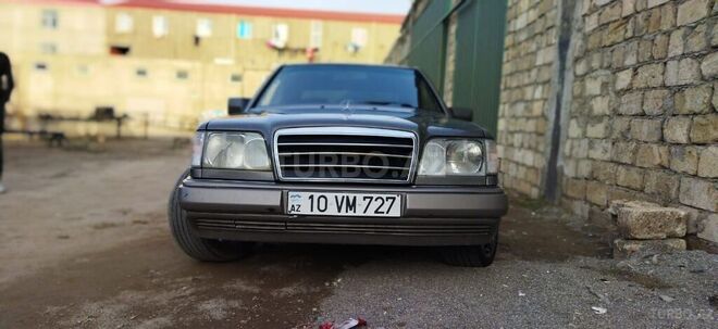 Mercedes E 220 1994, 280,000 km - 2.2 л - Bakı