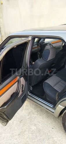 Mercedes E 220 1994, 280,000 km - 2.2 л - Bakı