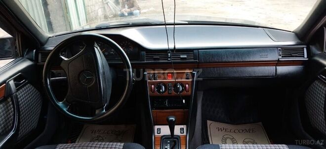 Mercedes E 220 1994, 280,000 km - 2.2 л - Bakı
