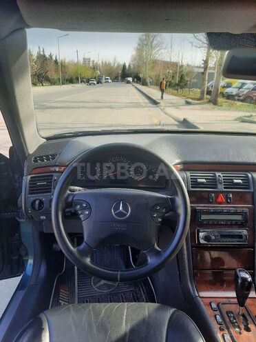 Mercedes E 240 2000, 21,500 km - 2.4 l - Mingəçevir