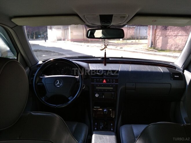Mercedes C 220 1999, 246,000 km - 2.2 l - Sumqayıt