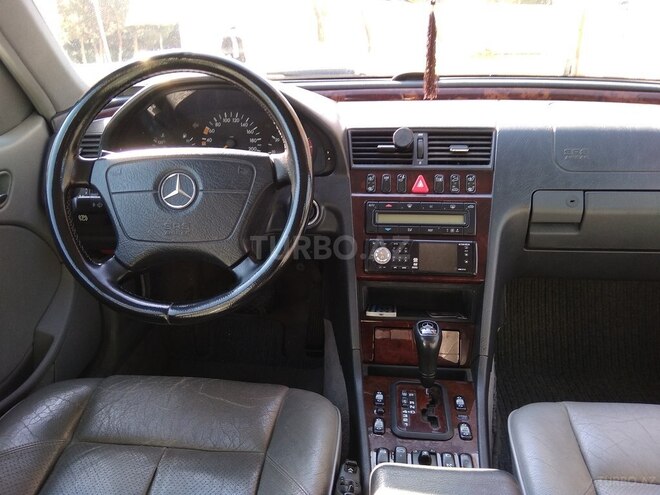 Mercedes C 220 1999, 246,000 km - 2.2 l - Sumqayıt