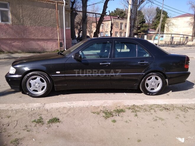 Mercedes C 220 1999, 246,000 km - 2.2 l - Sumqayıt
