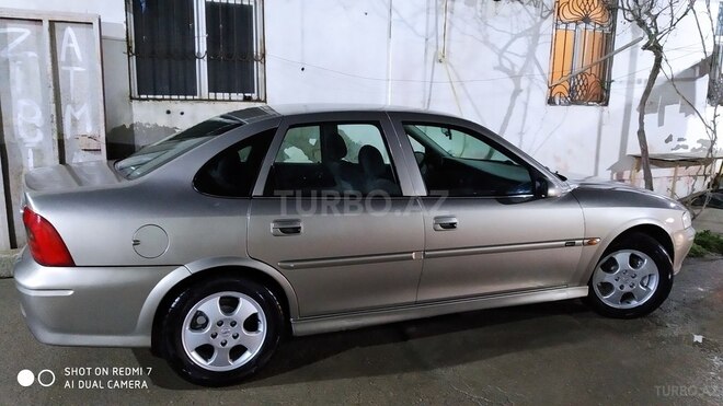 Opel Vectra 1999, 240,558 km - 1.6 l - Bakı