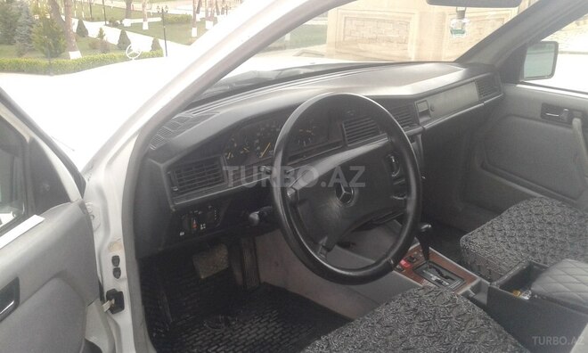 Mercedes 190 1991, 222,220 km - 1.8 л - Qazax