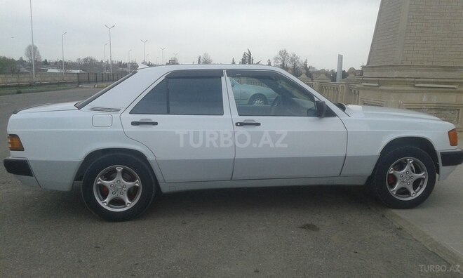 Mercedes 190 1991, 222,220 km - 1.8 л - Qazax