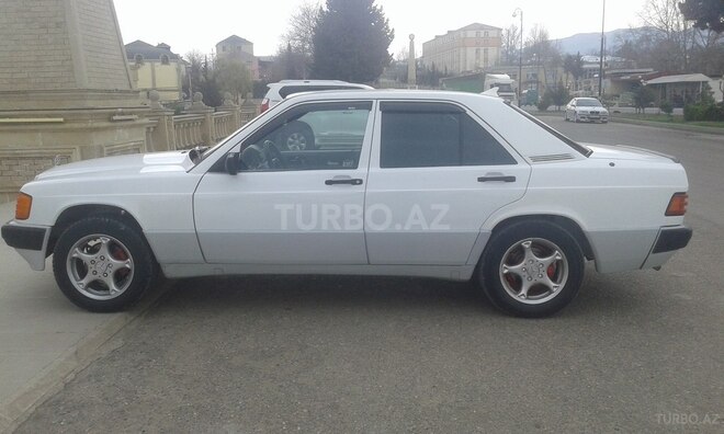 Mercedes 190 1991, 222,220 km - 1.8 л - Qazax
