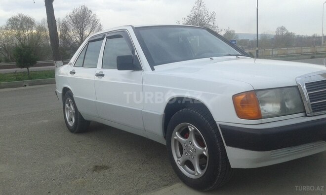 Mercedes 190 1991, 222,220 km - 1.8 л - Qazax