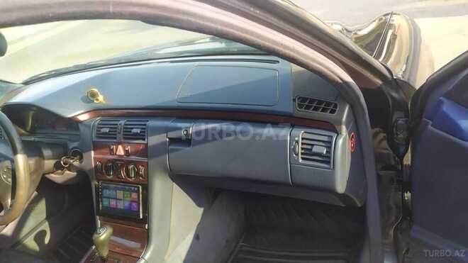Mercedes E 270 1999, 357,125 km - 2.7 л - Bakı