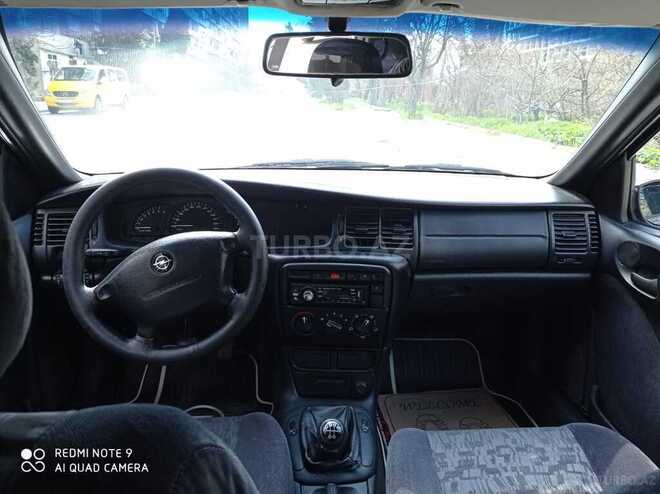 Opel Vectra 1997, 273,000 km - 2.0 l - Bakı