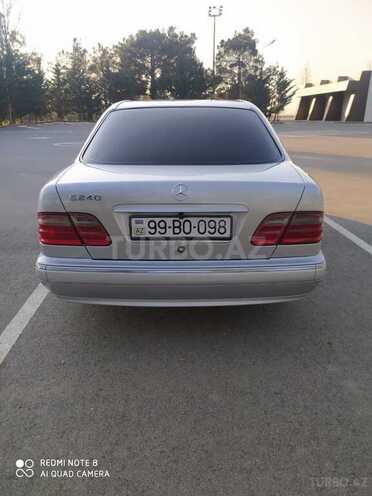 Mercedes E 240 1999, 265,496 km - 2.4 l - Gəncə