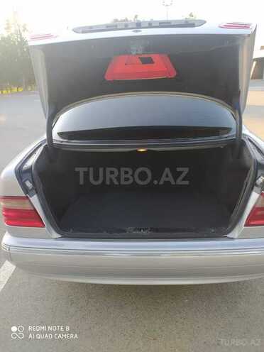 Mercedes E 240 1999, 265,496 km - 2.4 l - Gəncə