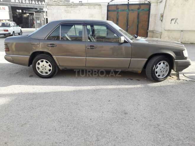 Mercedes E 300 1992, 325,000 km - 3.0 l - Bakı