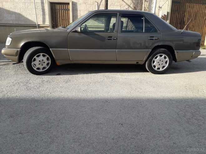 Mercedes E 300 1992, 325,000 km - 3.0 l - Bakı
