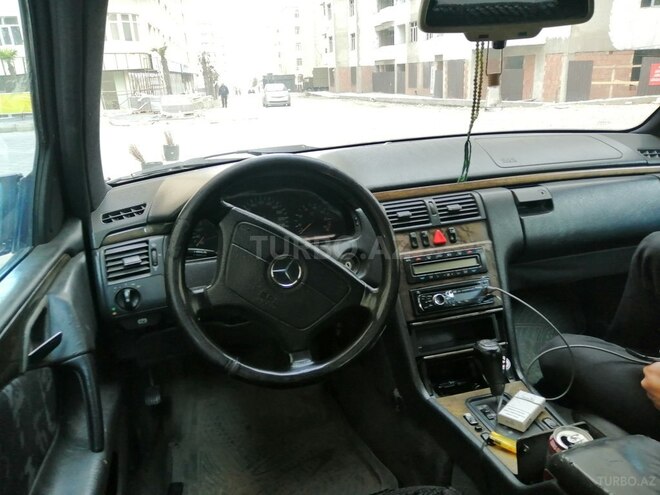 Mercedes E 200 1996, 350,000 km - 2.0 л - Xırdalan