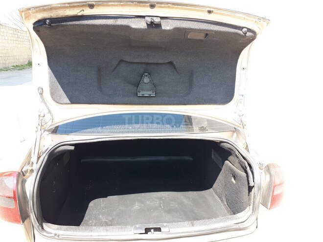 Audi A6 2000, 400,000 km - 1.9 л - Bakı