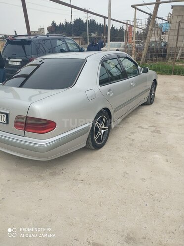 Mercedes E 220 2000, 400,000 km - 2.2 л - Bakı