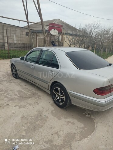 Mercedes E 220 2000, 400,000 km - 2.2 л - Bakı