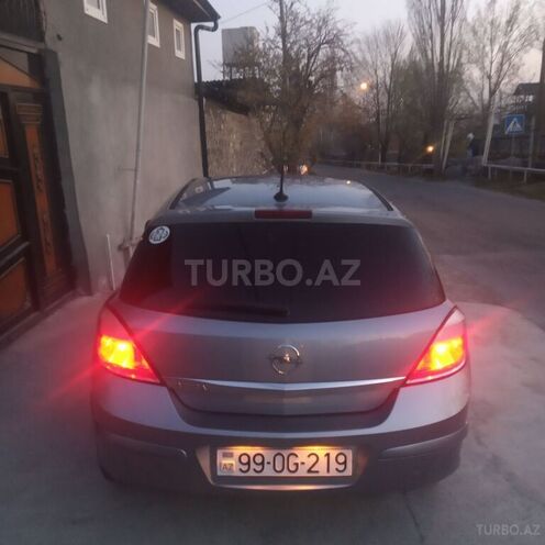 Opel Astra 2005, 250,000 km - 1.4 l - Şəki