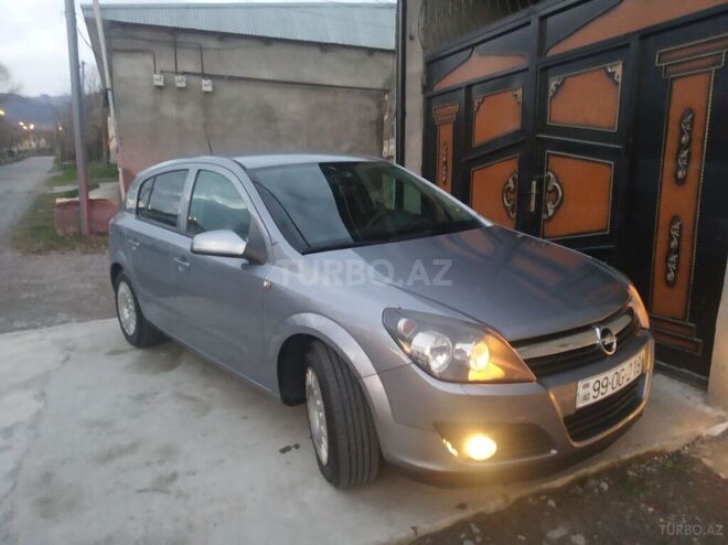 Opel Astra 2005, 250,000 km - 1.4 l - Şəki