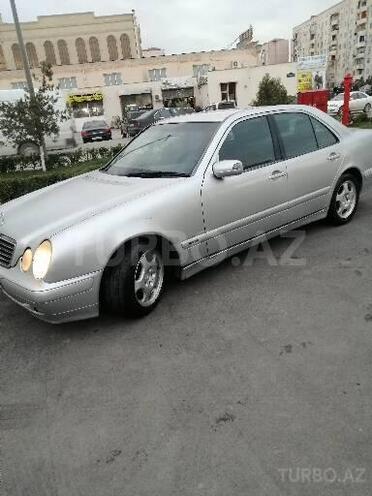 Mercedes E 220 2001, 450,000 km - 2.2 l - Bakı